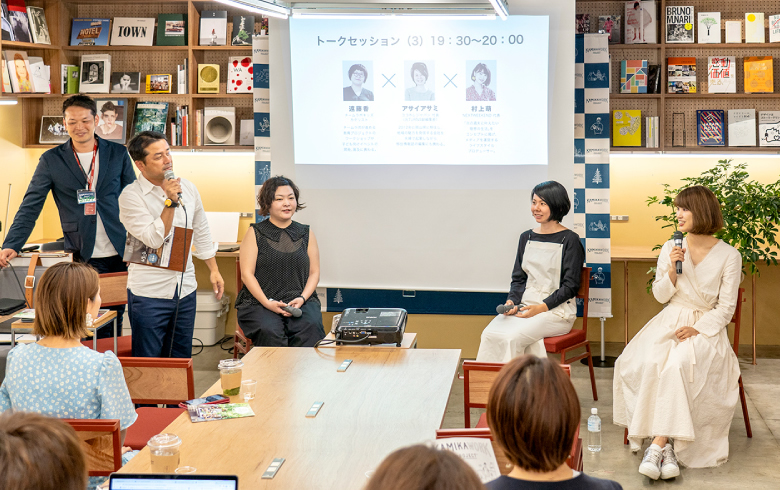 最後に女性3人の登場で、お客さんの数も最高に